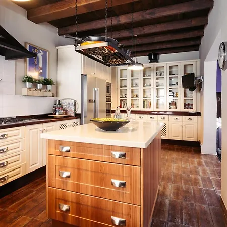 Casa Juan Vera