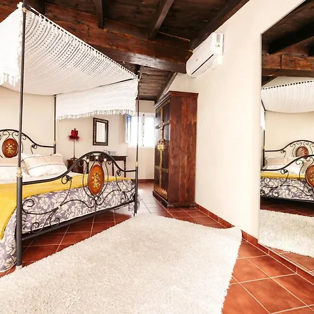 Casa Juan Vera