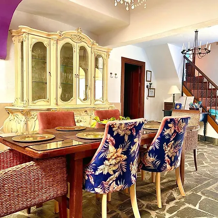 Casa Juan Vera *